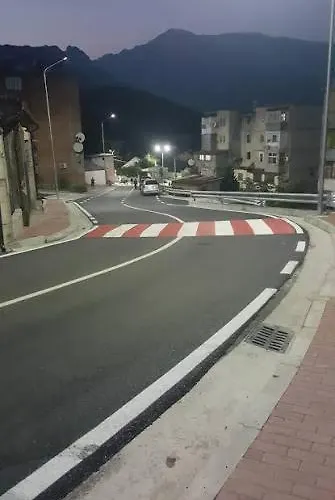 Anxhelo Centre Apartment *